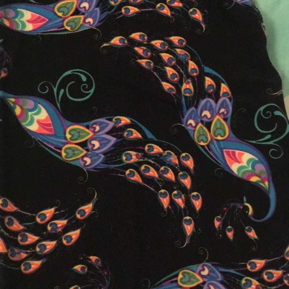 Lularoe one size peacocks